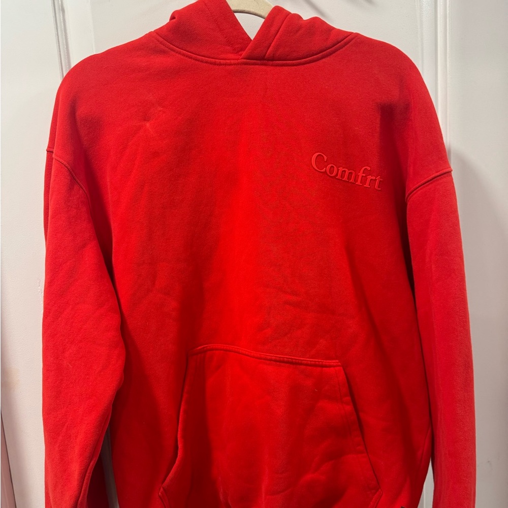 Comfrt Crimson Red Sweatshirt